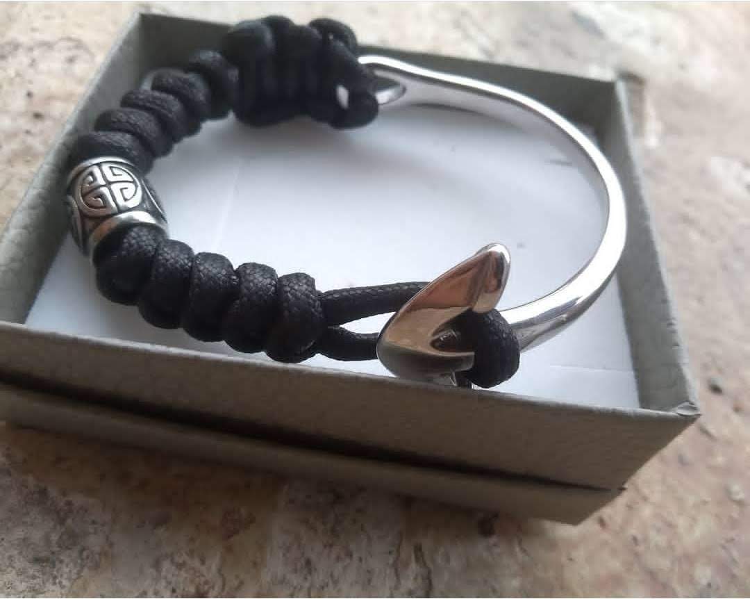 Pulsera ancla cuero