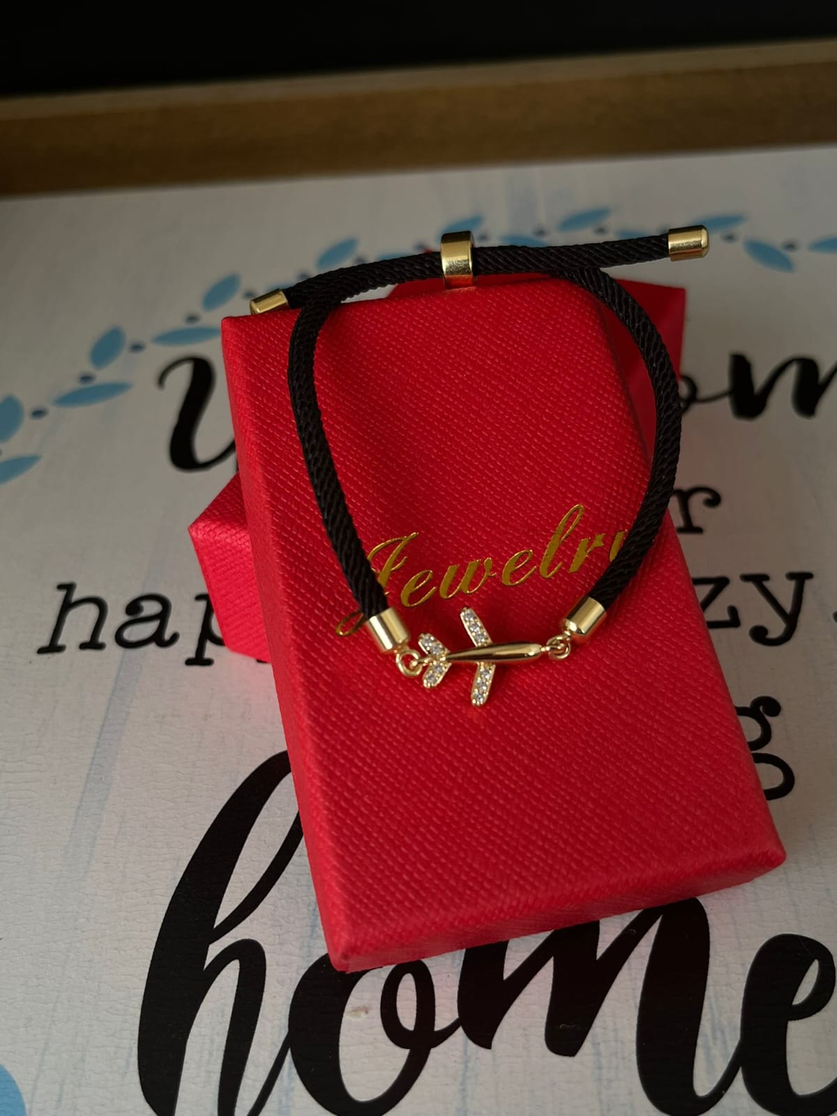 Brazalete en el aire