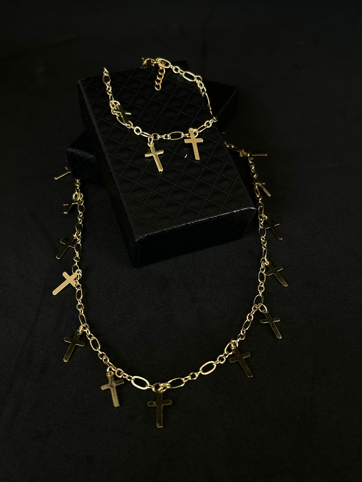 Collar cruces