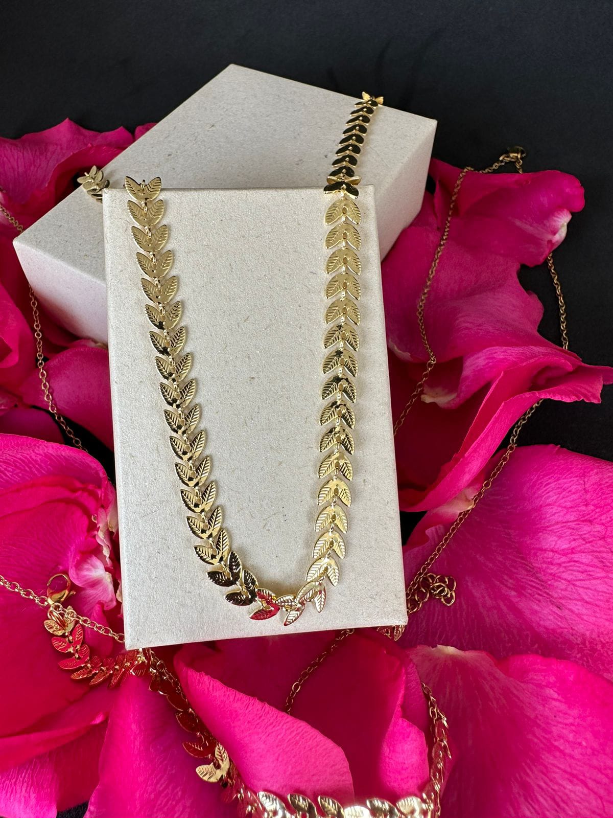 Choker hoja