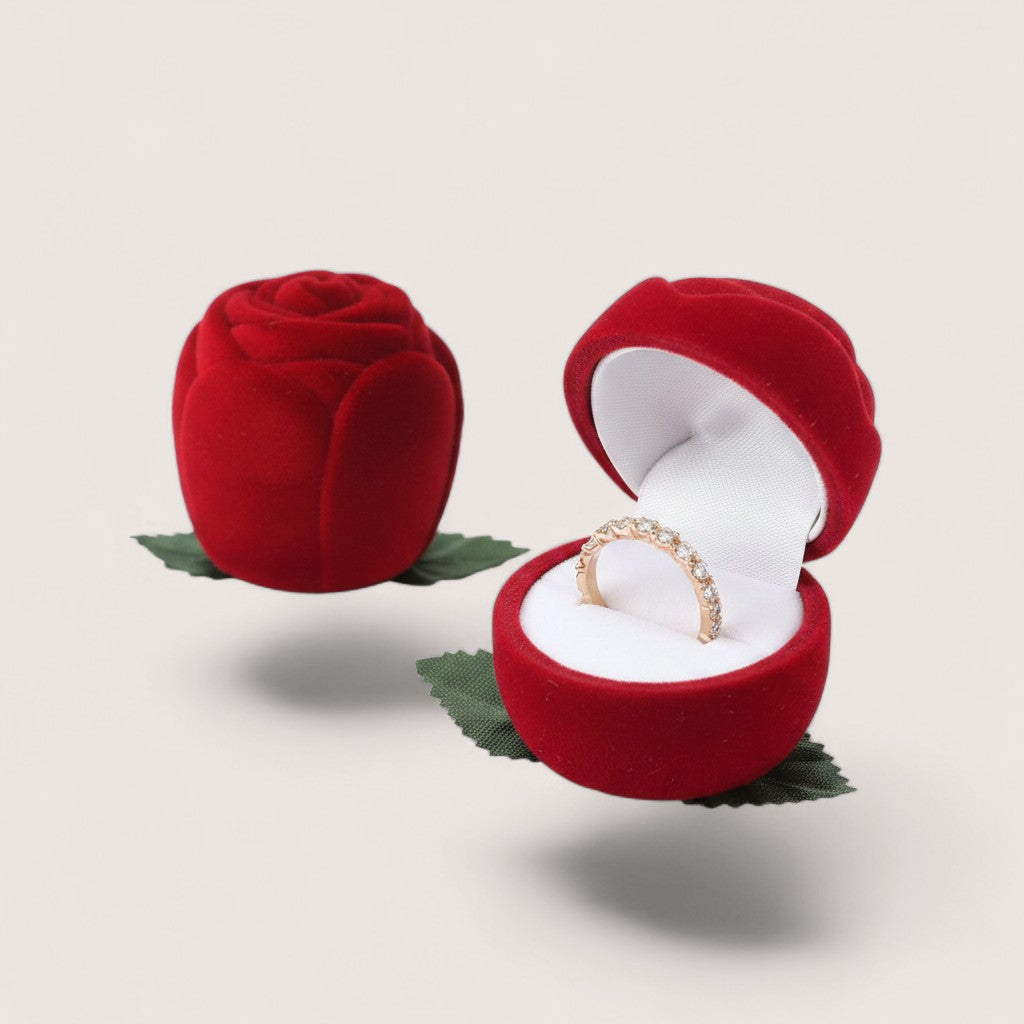 Magillas estuche de terciopelo rojo con forma de rosa, ideal para anillos y joyas.